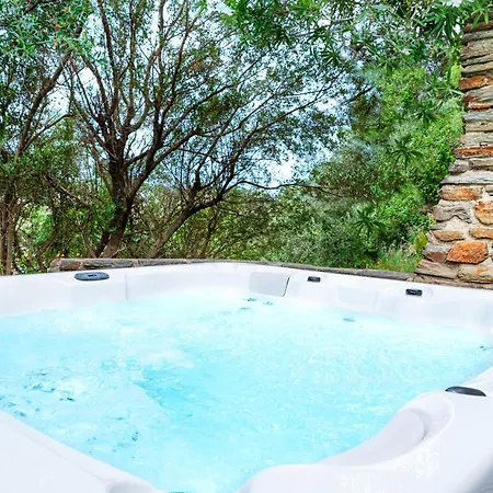 בית נופש Maison Alta Mar - 7 & Jacuzzi קוליור