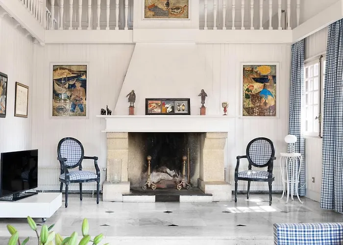 Maison Alta Mar - 7 & Jacuzzi 度假居 *